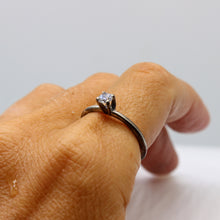 Load image into Gallery viewer, Quartz Ring
