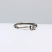 Load image into Gallery viewer, Quartz Ring