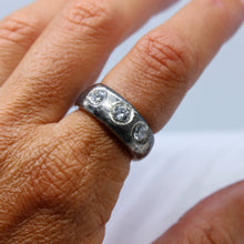 Load image into Gallery viewer, Triple Quartz Ring