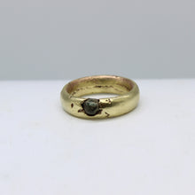 Load image into Gallery viewer, Sapphire &amp; Brass Ring